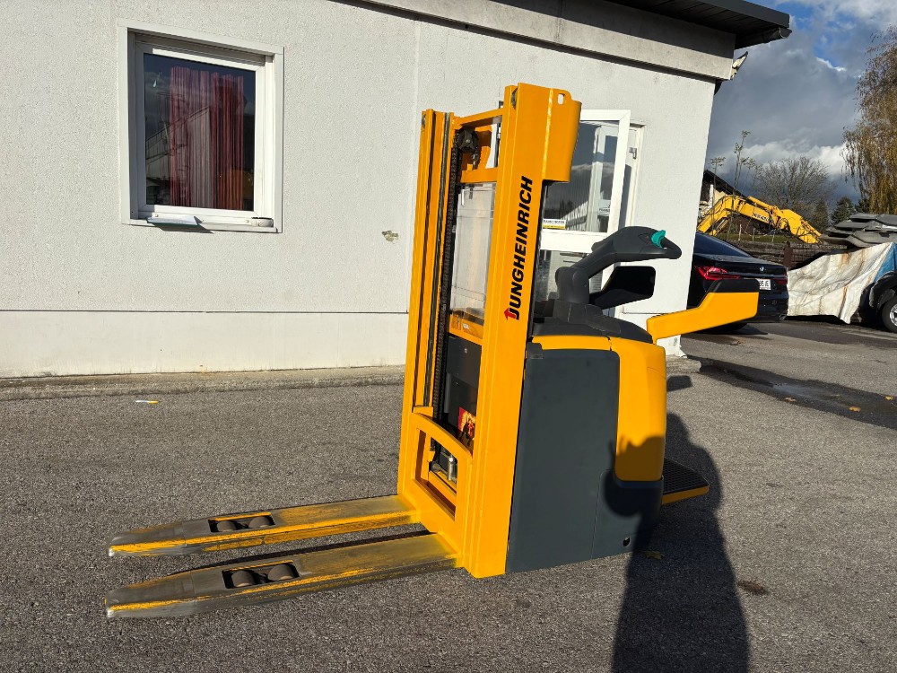 Jungheinrich-ERC 214-Elektro