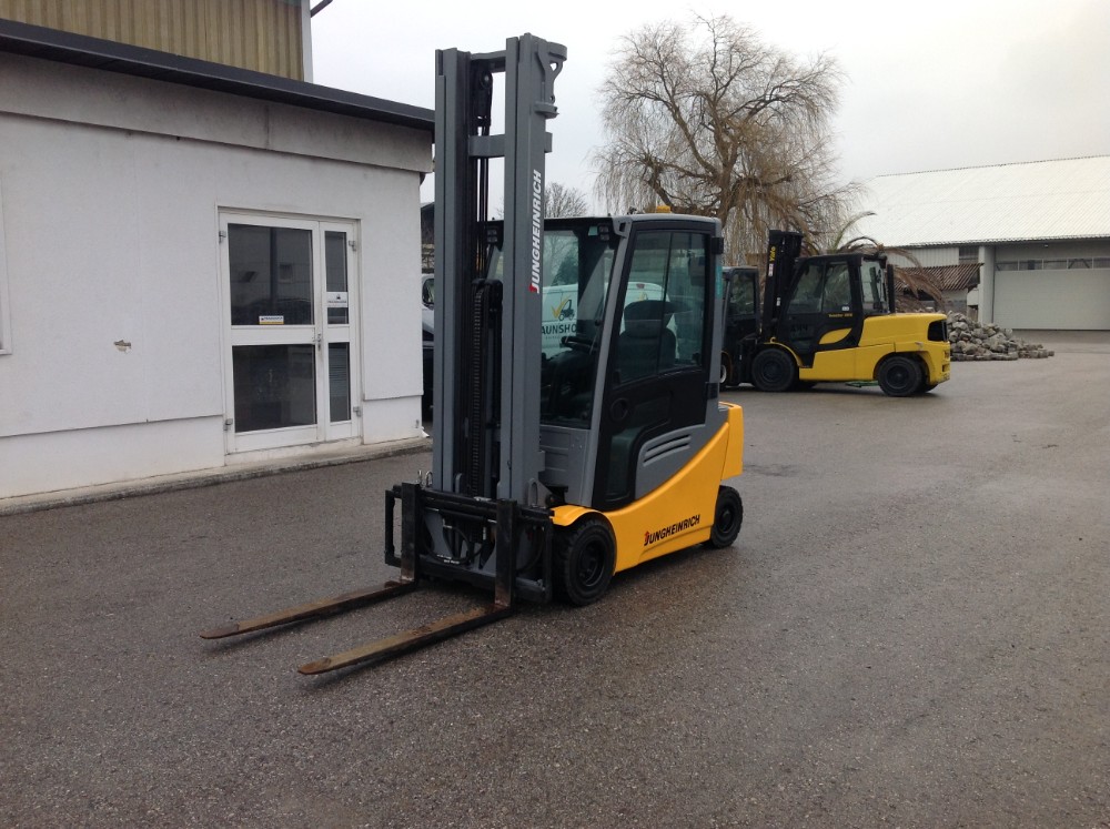 Jungheinrich-EFG 320-Elektro