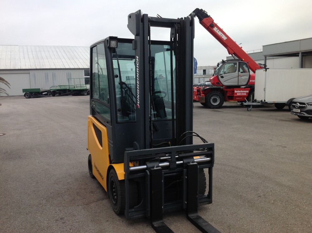 Jungheinrich-EFG430K-Elektro